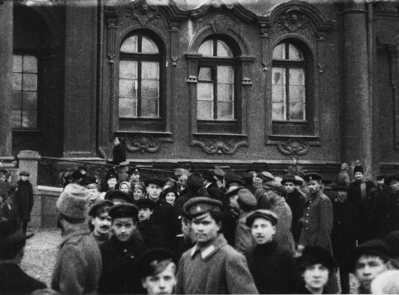 The Russian Revolution: Causes, Events, and Legacy (1917)