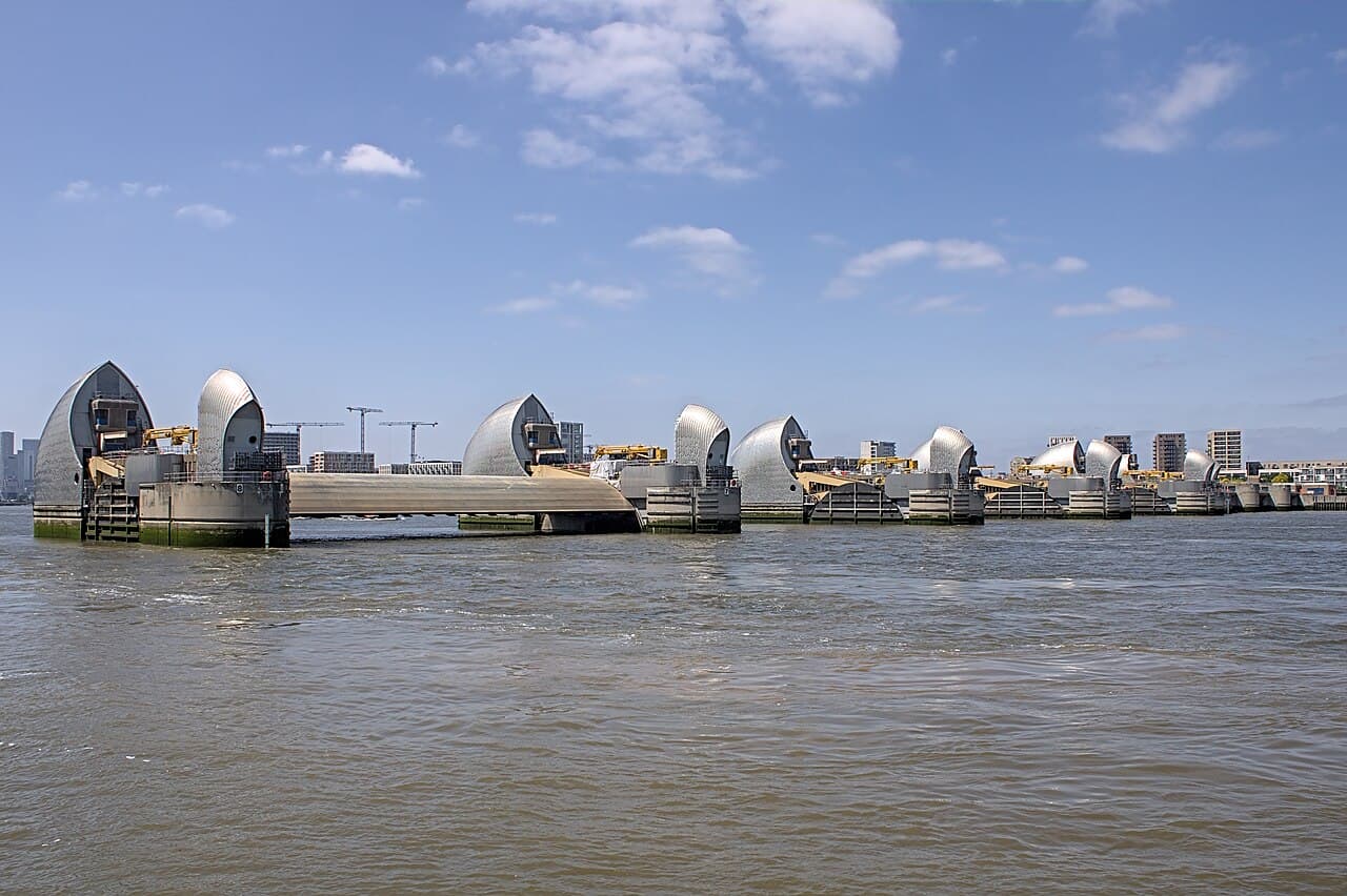 The River Thames: A Complete Guide to England's Most Famous Waterway